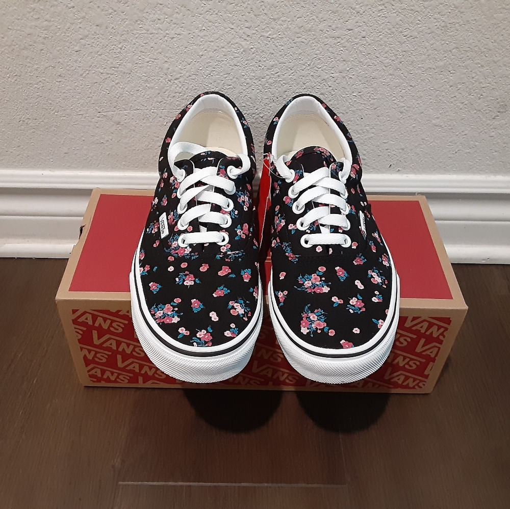 Vans - Picture 2 of 4